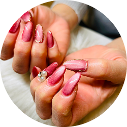 赤いマグネットネイル